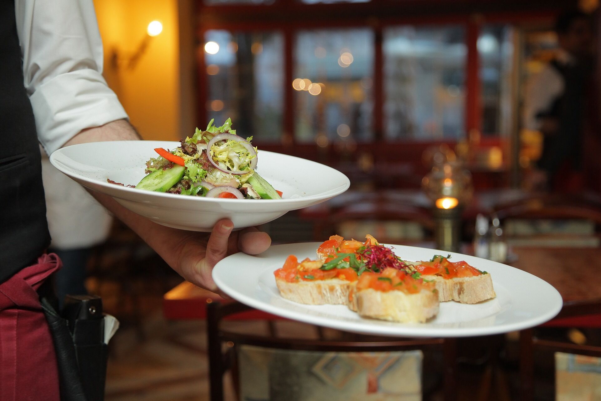 dinner-939434_1920